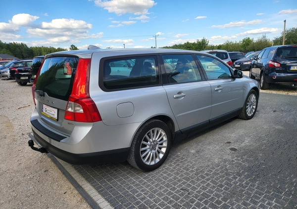 Volvo V70 cena 28500 przebieg: 235120, rok produkcji 2009 z Łańcut małe 529